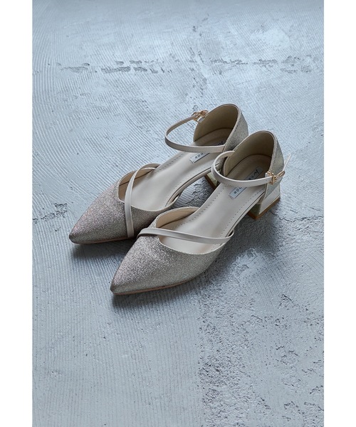 niana(ニアナ)の「ミラージュチャンキーヒールパンプス 普段使い 結婚式 二次会 同窓会 成人式 パーティー フォーマル オケージョン(パンプス・レディース・ブラック/シルバー/ベージュ・22.5cm/24.5cm/24cm/23.5cm/23cm)」の14枚目の写真