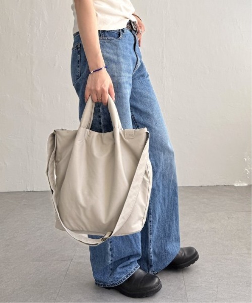 LBC(エルビーシー)の「合皮パフ2WAYトートバッグ(ショルダーバッグ・レディース・カーキブラウン/グリーン/ダークブラウン・FREE)」の2枚目の写真