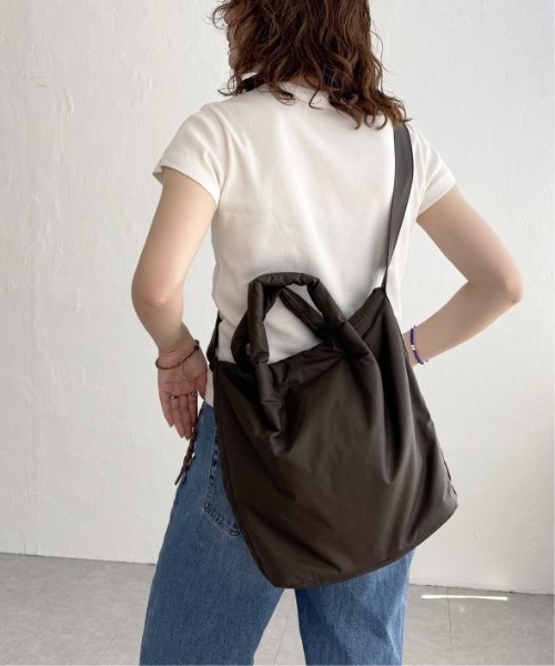 LBC(エルビーシー)の「合皮パフ2WAYトートバッグ(ショルダーバッグ・レディース・カーキブラウン/グリーン/ダークブラウン・FREE)」の22枚目の写真