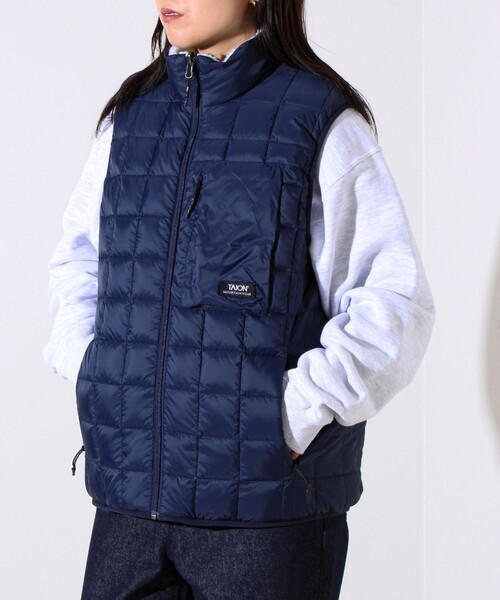 TAION（タイオン）の「【2WAYで着回せる】【UNISEX】GLOSTER配色別注 TAIONボア×ダウンベスト（ダウンベスト・メンズ・ブラック/ダークベージュ/アイボリー・XL/L/M）」の6枚目の写真