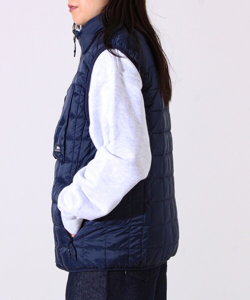 TAION（タイオン）の「【2WAYで着回せる】【UNISEX】GLOSTER配色別注 TAIONボア×ダウンベスト（ダウンベスト・メンズ・ブラック/ダークベージュ/アイボリー・XL/L/M）」の7枚目の写真