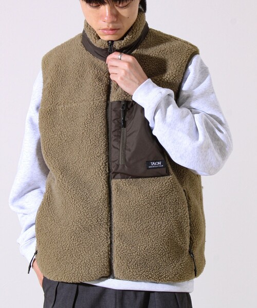 TAION（タイオン）の「【2WAYで着回せる】【UNISEX】GLOSTER配色別注 TAIONボア×ダウンベスト（ダウンベスト・メンズ・ブラック/ダークベージュ/アイボリー・XL/L/M）」の17枚目の写真