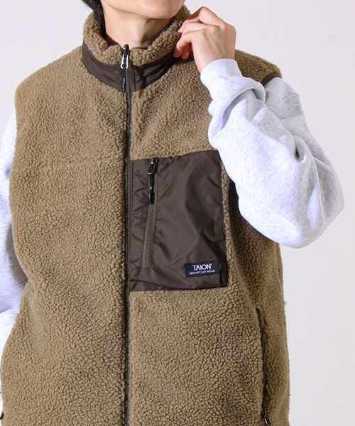 TAION（タイオン）の「【2WAYで着回せる】【UNISEX】GLOSTER配色別注 TAIONボア×ダウンベスト（ダウンベスト・メンズ・ブラック/ダークベージュ/アイボリー・XL/L/M）」の18枚目の写真