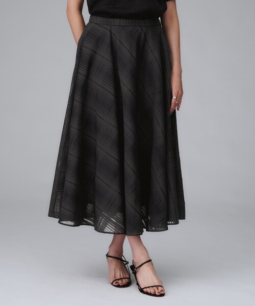 UNTITLED（アンタイトル）の「【セットアップ可/後ろウエストゴム】シアーチェックスカート（スカート・レディース・パープル系/チャコールグレー・50/48/46/44/42/04/03/02/01/00）」の4枚目の写真