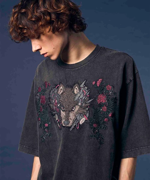 【メゾンスペシャル】　プライムオーバークルーネックレイヤリングTシャツ UNISEX》Various Artists Embroidery Prime-Over Crew Neck T-Shirt