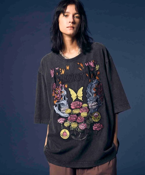 MAISON SPECIAL(メゾンスペシャル)の「《UNISEX》Various Artists Embroidery Prime-Over Crew Neck T-Shirt/アーティスト刺繍プライムオーバークルーネックTシャツ【MAISON SPECIAL/メゾンスペシャル】(Tシャツ/カットソー・メンズ・その他8/その他10/その他5/その他1/その他3/その他6/その他4/その他7/その他9/その他2・1/2/0)」の16枚目の写真