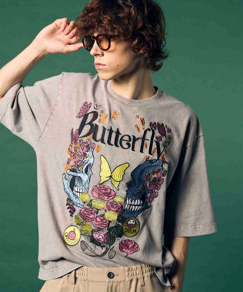MAISON SPECIAL(メゾンスペシャル)の「《UNISEX》Various Artists Embroidery Prime-Over Crew Neck T-Shirt/アーティスト刺繍プライムオーバークルーネックTシャツ【MAISON SPECIAL/メゾンスペシャル】(Tシャツ/カットソー・メンズ・その他8/その他10/その他5/その他1/その他3/その他6/その他4/その他7/その他9/その他2・1/2/0)」の14枚目の写真