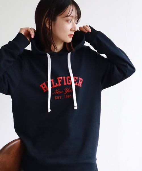TOMMY HILFIGER（トミーヒルフィガー）の「【TOMMY HILFIGER/トミーヒルフィガー】 ロゴ ライトウェイトパーカー（パーカー・メンズ・ネイビー・S/M/L）」の2枚目の写真