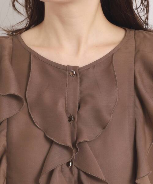 ITS'DEMO（イッツデモ）の「【手洗い可／セットアップ可】シアーフリルブラウス（シャツ/ブラウス・レディース・ダークブラウン/ブラック/ベビーピンク・00）」の6枚目の写真