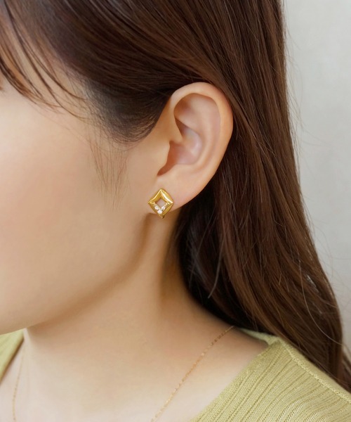 TAKE-UP（テイクアップ）の「【ZOZO限定】スターリングシルバー  クリップイヤリング（イヤリング・レディース・イエローゴールド・FREE）」の2枚目の写真