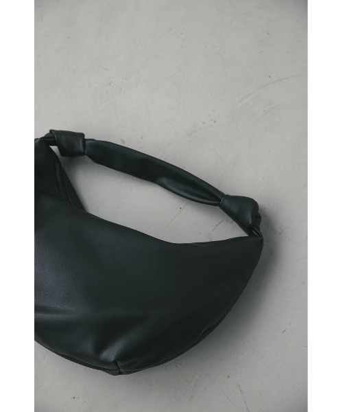 STYLEMIXER（スタイルミキサー）の「ソフトムーンバッグ（ショルダーバッグ・レディース・ブラック/ブラウン・FREE）」の5枚目の写真