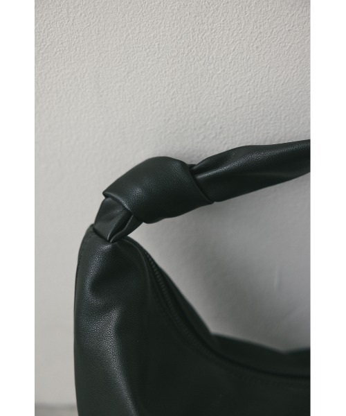 STYLEMIXER（スタイルミキサー）の「ソフトムーンバッグ（ショルダーバッグ・レディース・ブラック/ブラウン・FREE）」の7枚目の写真