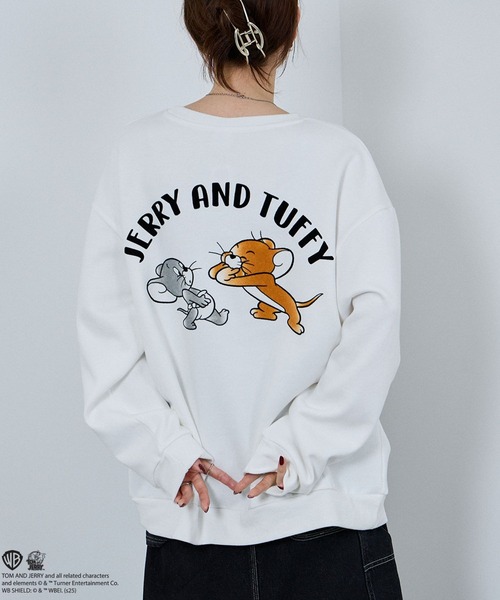 Tom&Jerry(トムアンドジェリー)の「TOM&JERRY フロッキーサガラ刺繍トレーナー(スウェット・メンズ・オフホワイト/スミクロ・XL/L/M)」の1枚目の写真
