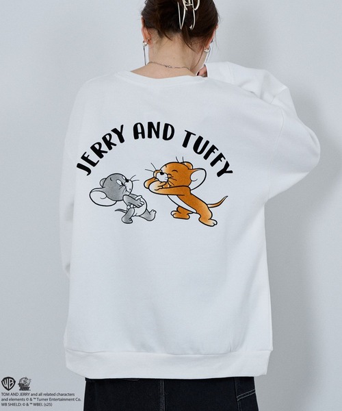 Tom&Jerry(トムアンドジェリー)の「TOM&JERRY フロッキーサガラ刺繍トレーナー(スウェット・メンズ・オフホワイト/スミクロ・XL/L/M)」の4枚目の写真