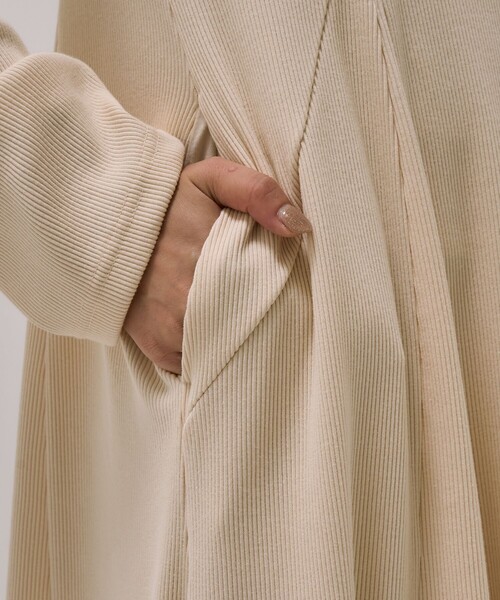 PUBLIC TOKYO(パブリックトウキョウ)の「クリーンリブフレアワンピ(ワンピース・レディース・ホワイト/ブラック・1/2)」の14枚目の写真