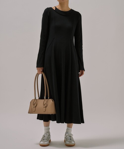 PUBLIC TOKYO(パブリックトウキョウ)の「クリーンリブフレアワンピ(ワンピース・レディース・ホワイト/ブラック・1/2)」の6枚目の写真