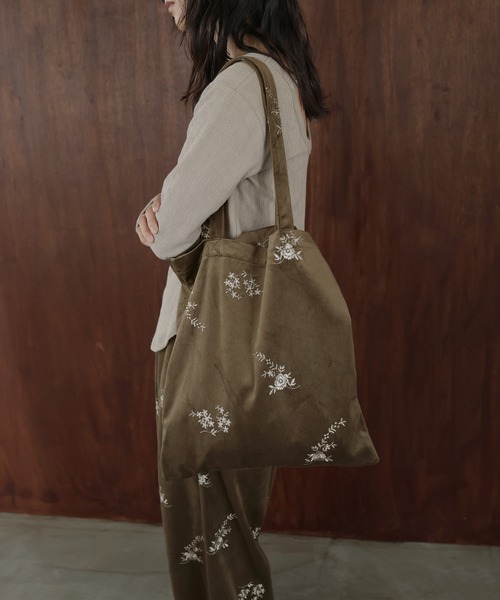 AYHB♡F フラワーエンブロイダリーベロアトートバッグ（トートバッグ）｜hellam