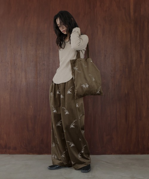 AYHB♡F フラワーエンブロイダリーベロアトートバッグ（トートバッグ）｜hellam