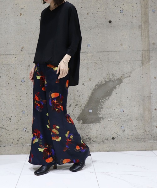 Jines（ジネス）の「ペイントフラワープリントパンツ（その他パンツ・レディース・ネイビー/グレー/ライトベージュ・38）」の13枚目の写真