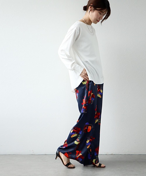 Jines（ジネス）の「ペイントフラワープリントパンツ（その他パンツ・レディース・ネイビー/グレー/ライトベージュ・38）」の16枚目の写真