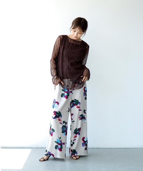 Jines（ジネス）の「ペイントフラワープリントパンツ（その他パンツ・レディース・ネイビー/グレー/ライトベージュ・38）」の4枚目の写真