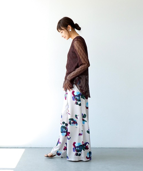 Jines（ジネス）の「ペイントフラワープリントパンツ（その他パンツ・レディース・ネイビー/グレー/ライトベージュ・38）」の5枚目の写真