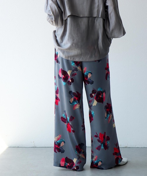 Jines（ジネス）の「ペイントフラワープリントパンツ（その他パンツ・レディース・ネイビー/グレー/ライトベージュ・38）」の11枚目の写真