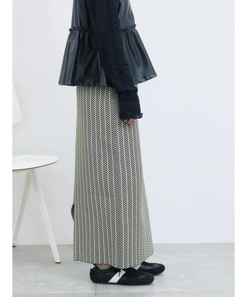 Samansa Mos2 blue（サマンサモスモスブルー）の「ニットストレートスカート（スカート・レディース・ブラック/ライトベージュ/マスタード・F）」の18枚目の写真