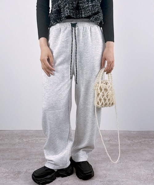 CLOTHY(クロシィ)の「【あったか裏ボアシリーズ】裏ボアスウェットバレルパンツ(スウェットパンツ・レディース・チャコールグレー/グレー/ブラック/ライトグレー・MEDIUM/LARGE)」の18枚目の写真