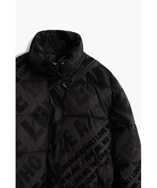 Desigual（デシグアル）の「フロッキーロゴ 取り外しフード ロング中綿ジャケット ブラック ホワイト（ダウンジャケット/コート・レディース・ホワイト/ブラック・XS/S/M/L/XL）」の11枚目の写真