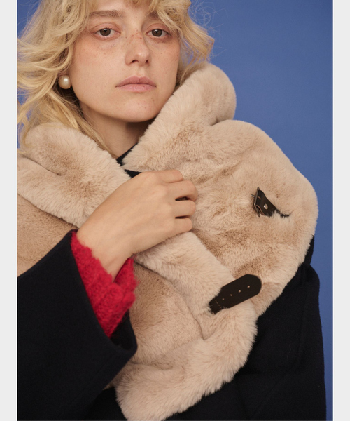 HELEN MOORE（ヘレンムーア）の「【HELEN MOORE/ヘレンムーア】バックル付フェイクファースカーフ / ストール（ストール/ショール・レディース・ベージュ/その他・フリー）」の3枚目の写真