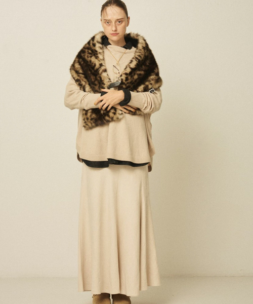 HELEN MOORE（ヘレンムーア）の「【HELEN MOORE/ヘレンムーア】バックル付フェイクファースカーフ / ストール（ストール/ショール・レディース・ベージュ/その他・フリー）」の15枚目の写真