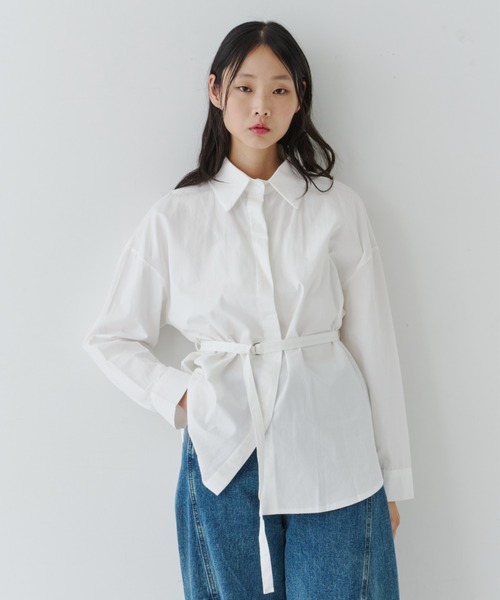 NUJOH（ヌゾ）の「Essential Oversized Shirt / エッセンシャルオーバーサイズシャツ（シャツ/ブラウス・レディース・ブルー/ブラック/ホワイト・FREE）」の2枚目の写真