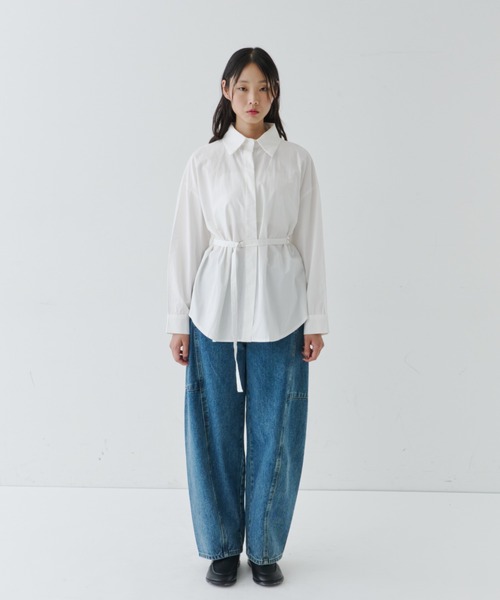 NUJOH（ヌゾ）の「Essential Oversized Shirt / エッセンシャルオーバーサイズシャツ（シャツ/ブラウス・レディース・ブルー/ブラック/ホワイト・FREE）」の22枚目の写真