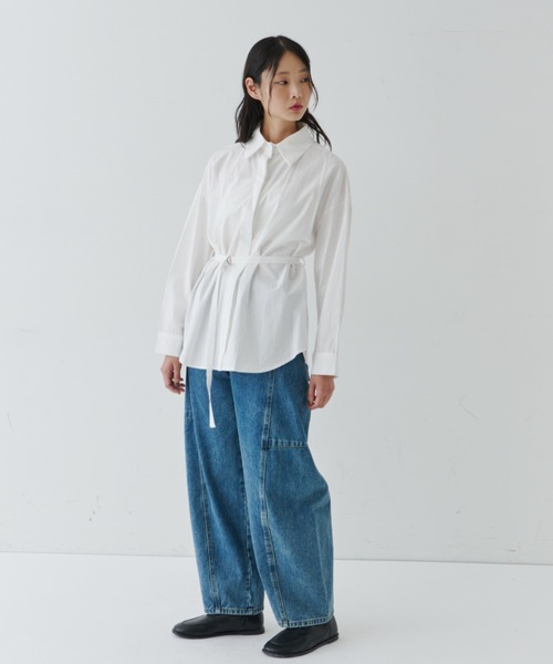 NUJOH（ヌゾ）の「Essential Oversized Shirt / エッセンシャルオーバーサイズシャツ（シャツ/ブラウス・レディース・ブルー/ブラック/ホワイト・FREE）」の17枚目の写真