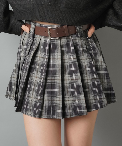 SPINNS(スピンズ)の「甘すぎないが正解◎トラッド映えチェックミニスカ(スカート・レディース・ブラウン/グレー・ONESIZE)」の2枚目の写真