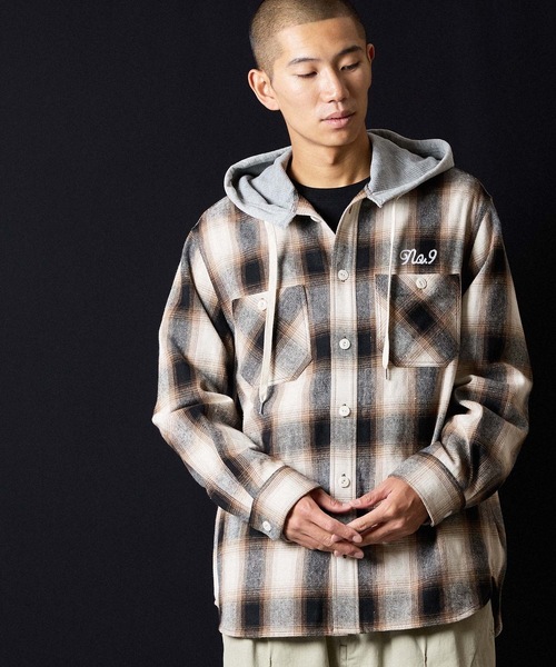 NUMBER (N)INE（ナンバーナイン）の「BRUSHED COTTON OMBRE PLAID FLANNEL HOODIE SHIRT / コットン オンブレー チェック ロゴ刺繍 フード シャツ（シャツ/ブラウス・メンズ・ベージュ/グレー・2/3/4）」の11枚目の写真