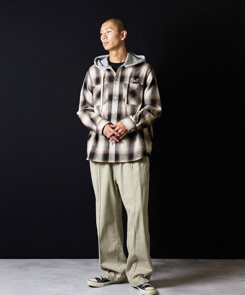 NUMBER (N)INE（ナンバーナイン）の「BRUSHED COTTON OMBRE PLAID FLANNEL HOODIE SHIRT / コットン オンブレー チェック ロゴ刺繍 フード シャツ（シャツ/ブラウス・メンズ・ベージュ/グレー・2/3/4）」の4枚目の写真