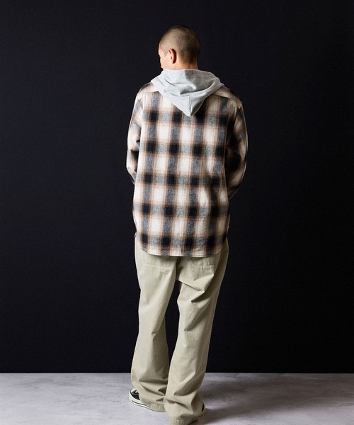 NUMBER (N)INE（ナンバーナイン）の「BRUSHED COTTON OMBRE PLAID FLANNEL HOODIE SHIRT / コットン オンブレー チェック ロゴ刺繍 フード シャツ（シャツ/ブラウス・メンズ・ベージュ/グレー・2/3/4）」の3枚目の写真