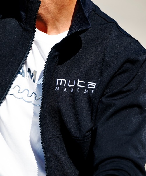 muta marine（ムータ・マリン）の「muta MARINE/ムータ マリン/別注ヒートパフォーマプラス ZIPブルゾン（ブルゾン・メンズ・ブラック/グレー・5/6/7/8）」の6枚目の写真