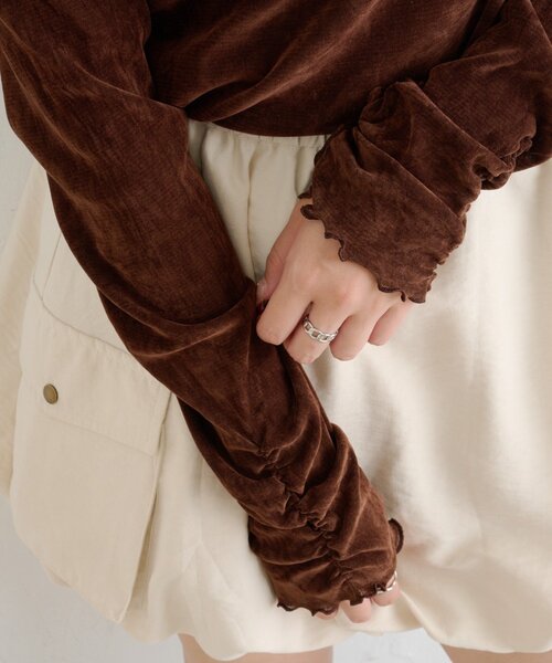 w closet（ダブルクローゼット）の「ベロアメロウトップス（Tシャツ/カットソー・レディース・ブラック/アイボリー/チャコールグレー/ピンク/ブラウン・FREE）」の20枚目の写真