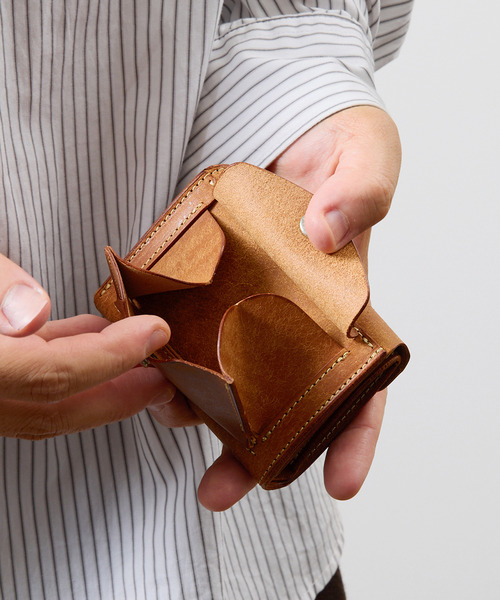 cramp（クランプ）の「Cramp クランプ / イタリアンプエブロレザーギャルソンコンパクトウォレット 日本製 革財布 / Cr-170PB（財布・メンズ・ブラック/オリーブ/キャメル/ネイビー・FREE）」の4枚目の写真