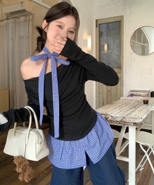 Ritzy（リッツィー）の「ギンガムチェックフェイクレイヤード オフショルダーロンT＋ネクタイ 2点セット（Tシャツ/カットソー・レディース・ブラック・M/L）」の13枚目の写真