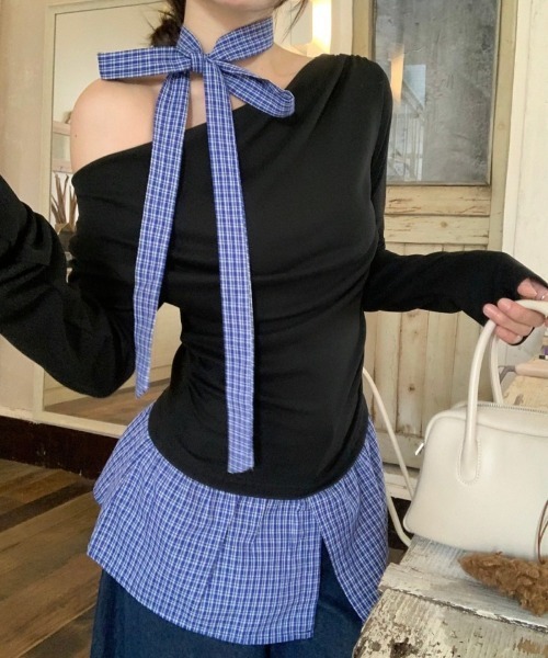Ritzy（リッツィー）の「ギンガムチェックフェイクレイヤード オフショルダーロンT＋ネクタイ 2点セット（Tシャツ/カットソー・レディース・ブラック・M/L）」の9枚目の写真