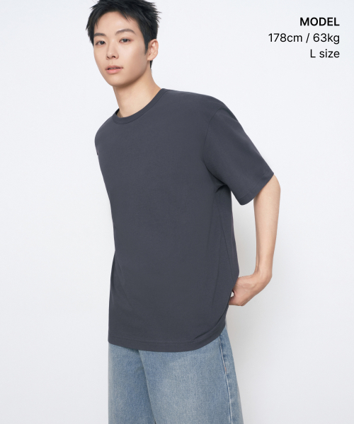 MUSINSA STANDARD（ムシンサスタンダード）の「リラックスフィットクルーネックTシャツ[ダークグレー]（Tシャツ/カットソー・メンズ・その他・MEDIUM/LARGE/X-LARGE/XX-LARGE/XXX-LARGE/SMALL）」の6枚目の写真