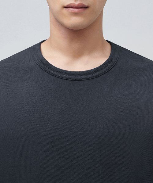 MUSINSA STANDARD（ムシンサスタンダード）の「リラックスフィットクルーネックTシャツ[ダークグレー]（Tシャツ/カットソー・メンズ・その他・MEDIUM/LARGE/X-LARGE/XX-LARGE/XXX-LARGE/SMALL）」の3枚目の写真