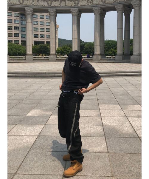 MUSINSA STANDARD（ムシンサスタンダード）の「リラックスフィットクルーネックTシャツ[ダークグレー]（Tシャツ/カットソー・メンズ・その他・MEDIUM/LARGE/X-LARGE/XX-LARGE/XXX-LARGE/SMALL）」の9枚目の写真