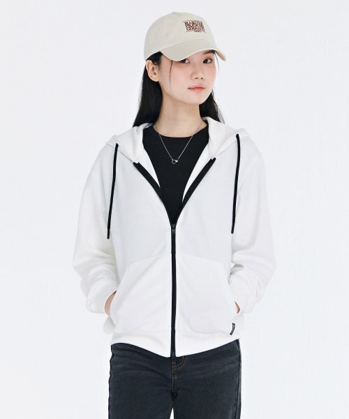 CHASECULT(チェイスカルト)の「共用ベーシックフードジップアップジャケット-CAZU4301B0A(パーカー・レディース・アイボリー・100/105/90/95)」の1枚目の写真