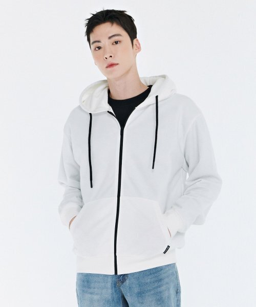 CHASECULT(チェイスカルト)の「共用ベーシックフードジップアップジャケット-CAZU4301B0A(パーカー・レディース・アイボリー・100/105/90/95)」の4枚目の写真
