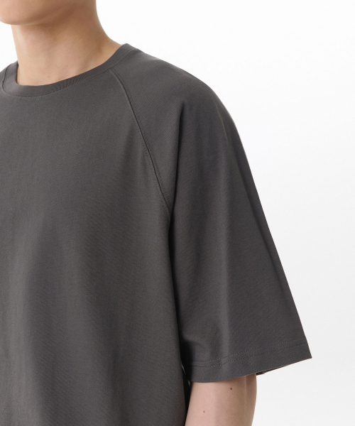MUSINSA STANDARD（ムシンサスタンダード）の「リラックスドラグランTシャツ [ガンメタル]（Tシャツ/カットソー・メンズ・その他・SMALL/MEDIUM/LARGE/X-LARGE/XX-LARGE/XXX-LARGE）」の4枚目の写真